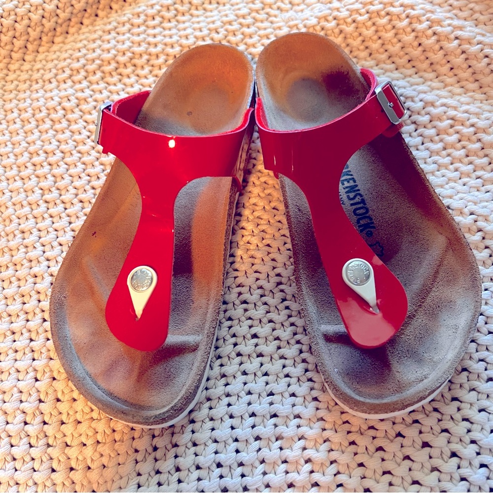 BIRKENSTOCK | Red Gizeh Thong